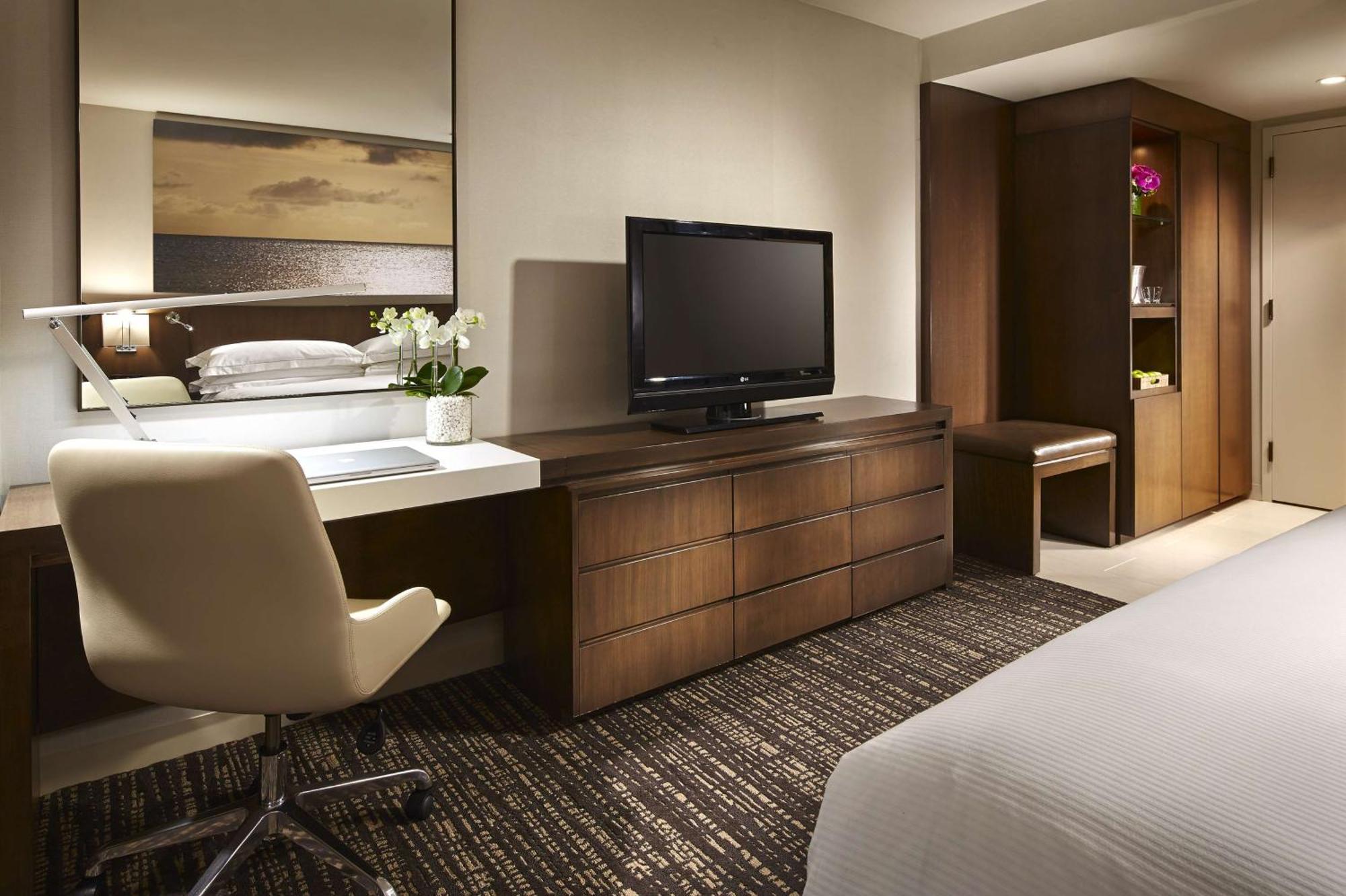 Hilton San Diego Mission Valley Экстерьер фото