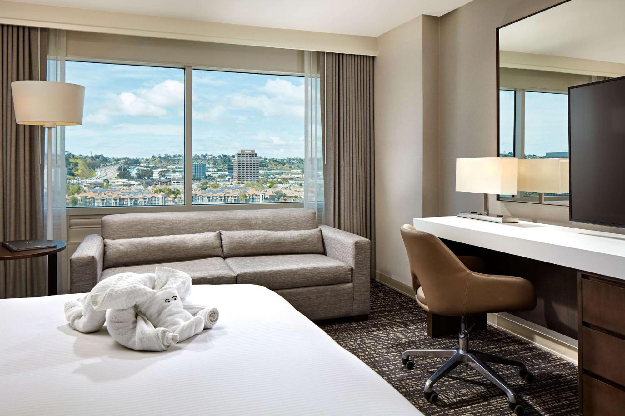 Hilton San Diego Mission Valley Экстерьер фото