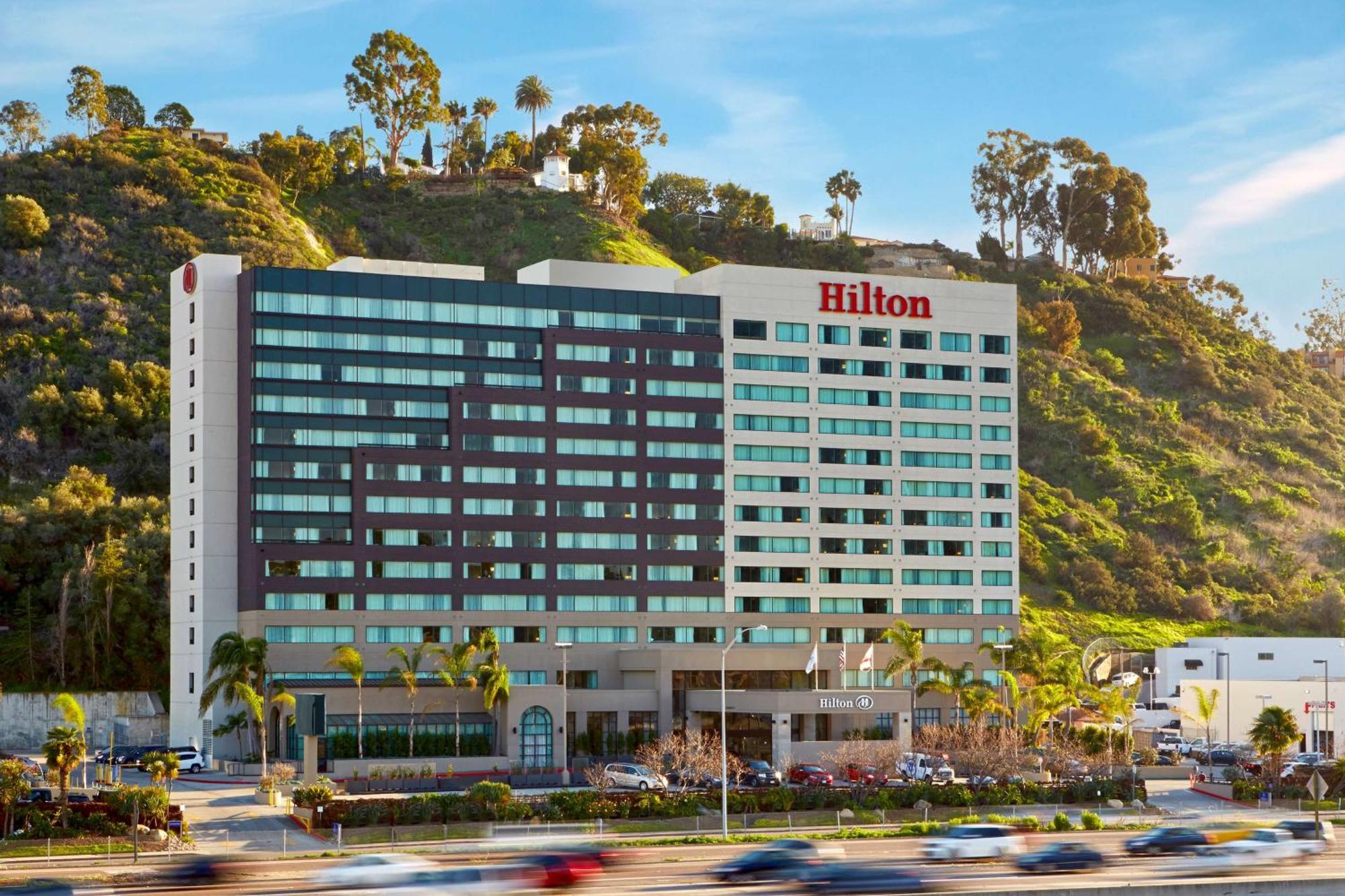 Hilton San Diego Mission Valley Экстерьер фото